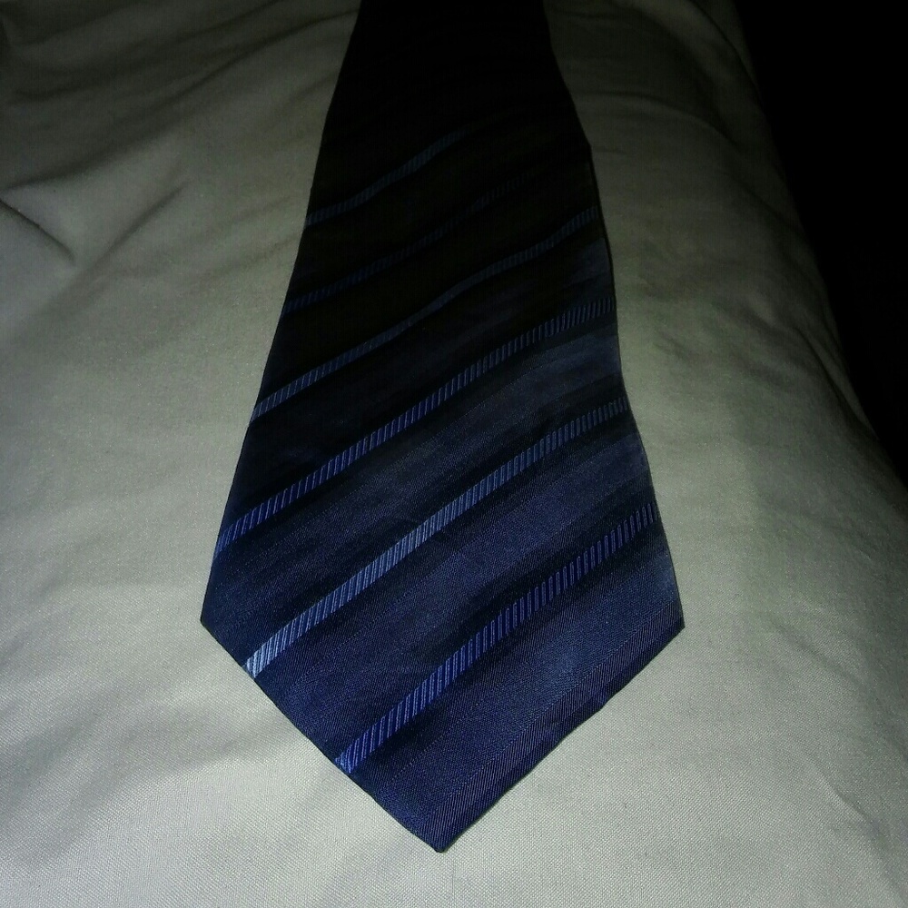 JOHN ASHFORD TIE